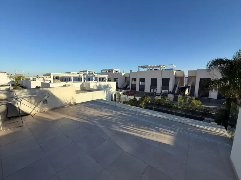 Magnificent detached villa with a plot of 300 m2