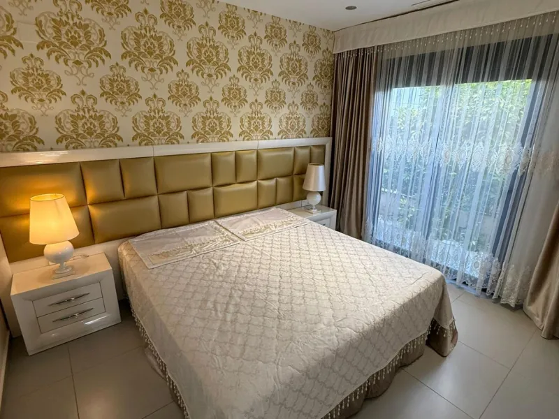 Magnificent detached villa with a plot of 300 m2