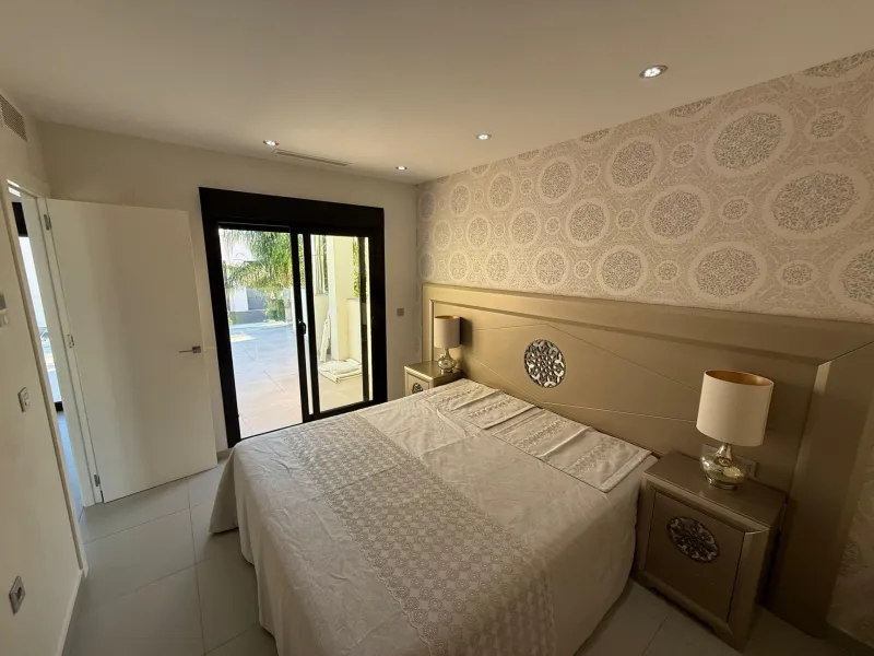 Magnificent detached villa with a plot of 300 m2