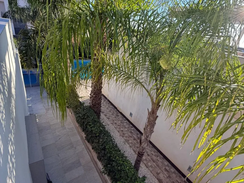 Magnificent detached villa with a plot of 300 m2