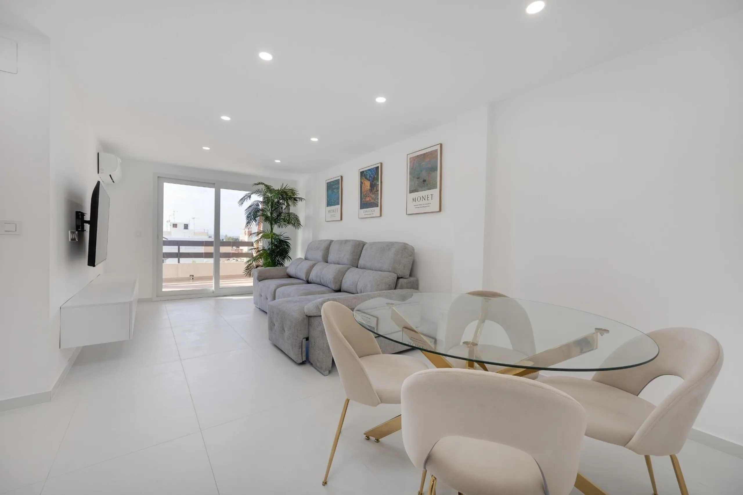 Moderno Apartamento Reformado en Playa de los Náufragos, Torrevieja 3 habitaciones 2 baños