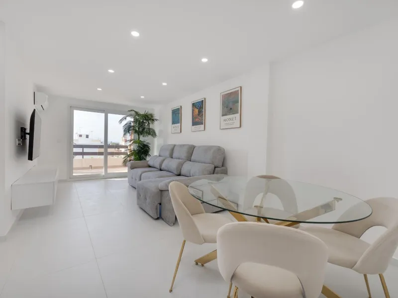 Moderno Apartamento Reformado en Playa de los Náufragos, Torrevieja 3 habitaciones 2 baños