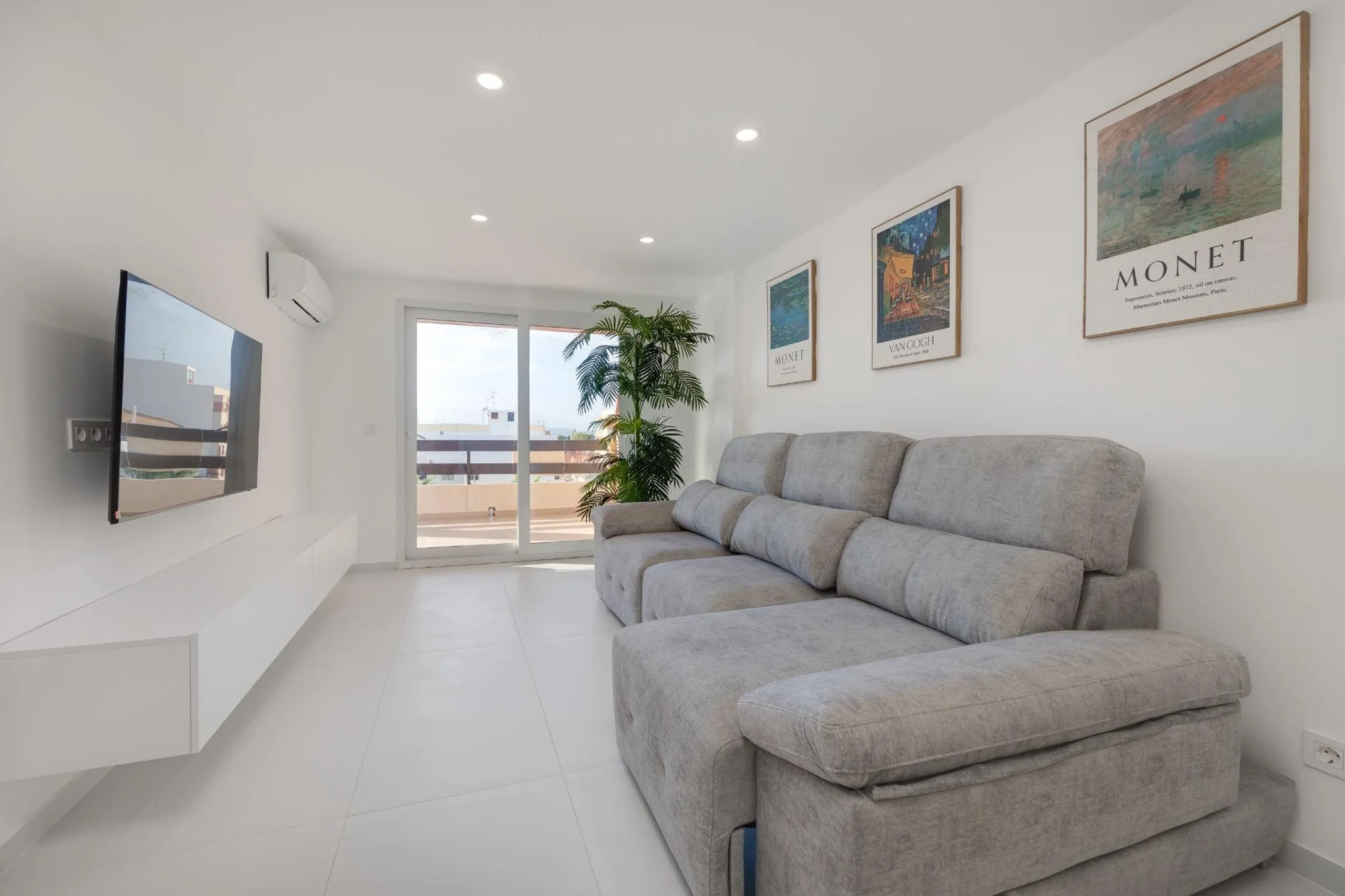 Moderno Apartamento Reformado en Playa de los Náufragos, Torrevieja 3 habitaciones 2 baños