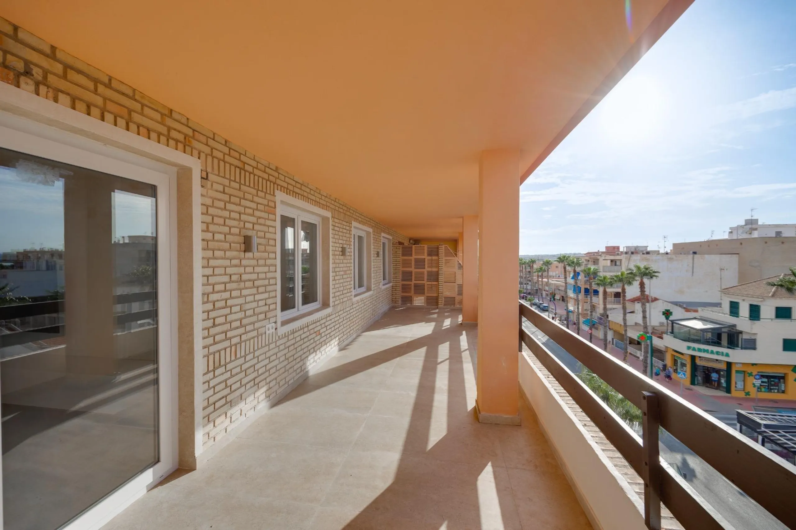 Moderno Apartamento Reformado en Playa de los Náufragos, Torrevieja 3 habitaciones 2 baños