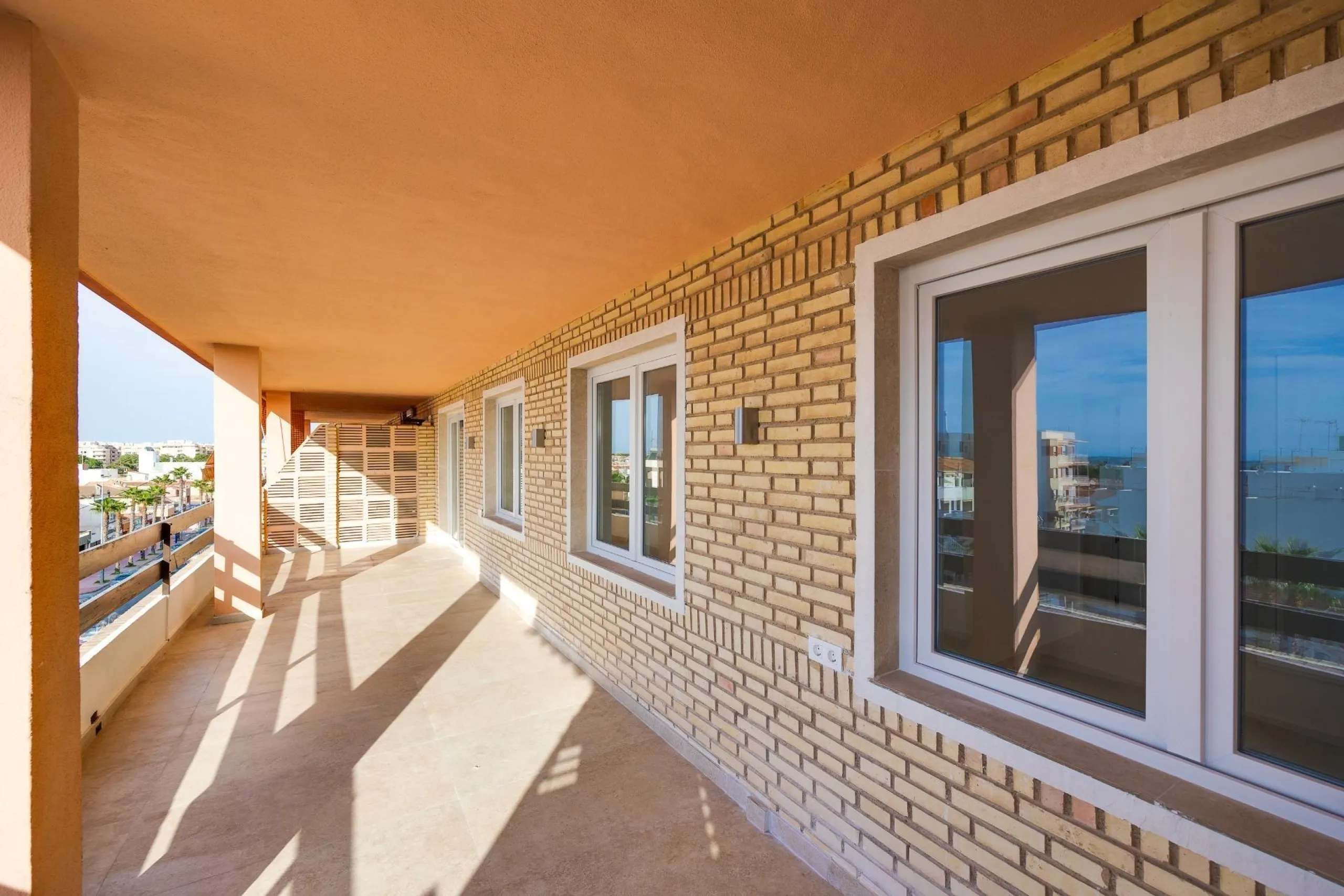 Moderno Apartamento Reformado en Playa de los Náufragos, Torrevieja 3 habitaciones 2 baños