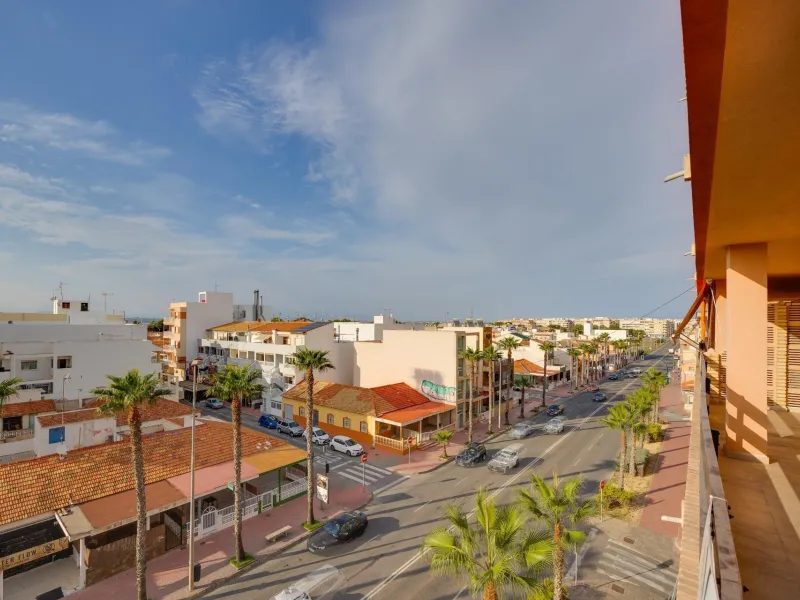 Moderno Apartamento Reformado en Playa de los Náufragos, Torrevieja 3 habitaciones 2 baños