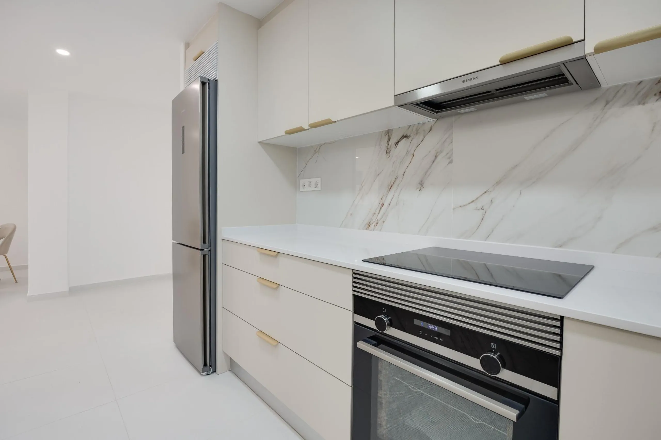 Moderno Apartamento Reformado en Playa de los Náufragos, Torrevieja 3 habitaciones 2 baños