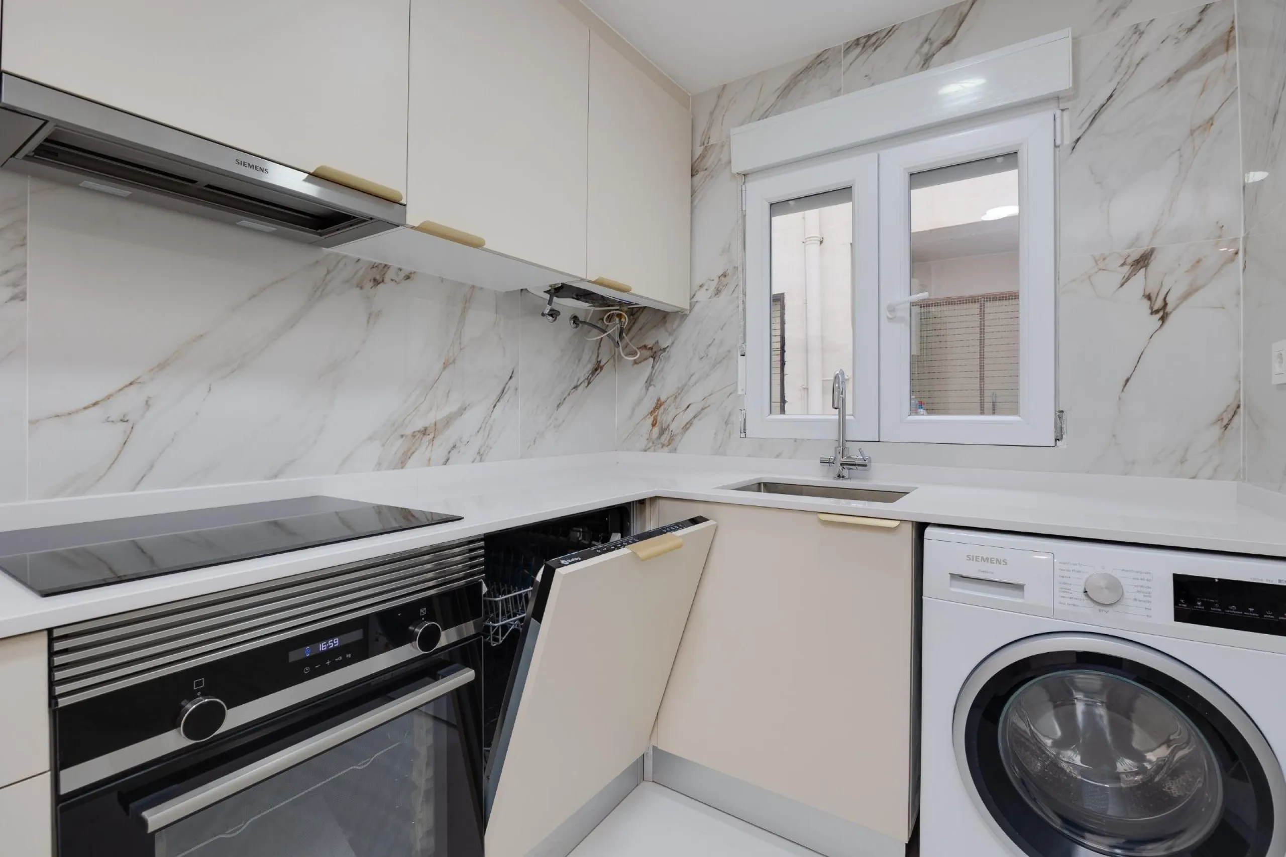Moderno Apartamento Reformado en Playa de los Náufragos, Torrevieja 3 habitaciones 2 baños