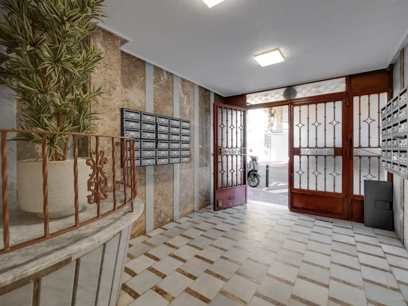 Moderno Apartamento Reformado en Playa de los Náufragos, Torrevieja 3 habitaciones 2 baños