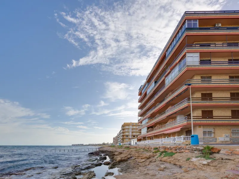 Moderno Apartamento Reformado en Playa de los Náufragos, Torrevieja 3 habitaciones 2 baños
