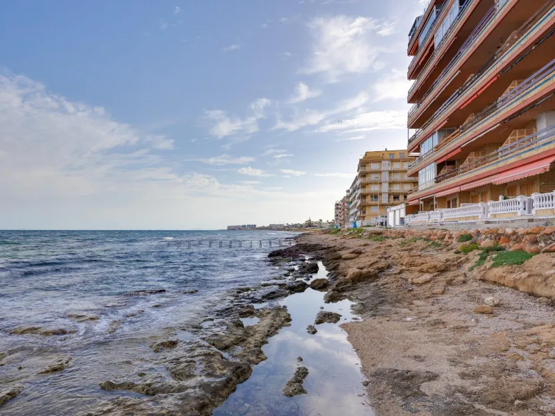 Moderno Apartamento Reformado en Playa de los Náufragos, Torrevieja 3 habitaciones 2 baños