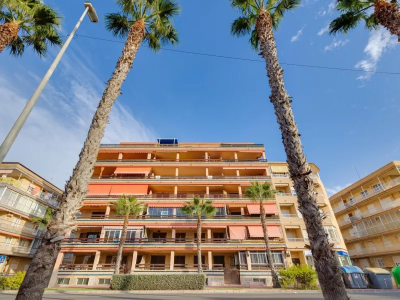 Moderno Apartamento Reformado en Playa de los Náufragos, Torrevieja 3 habitaciones 2 baños