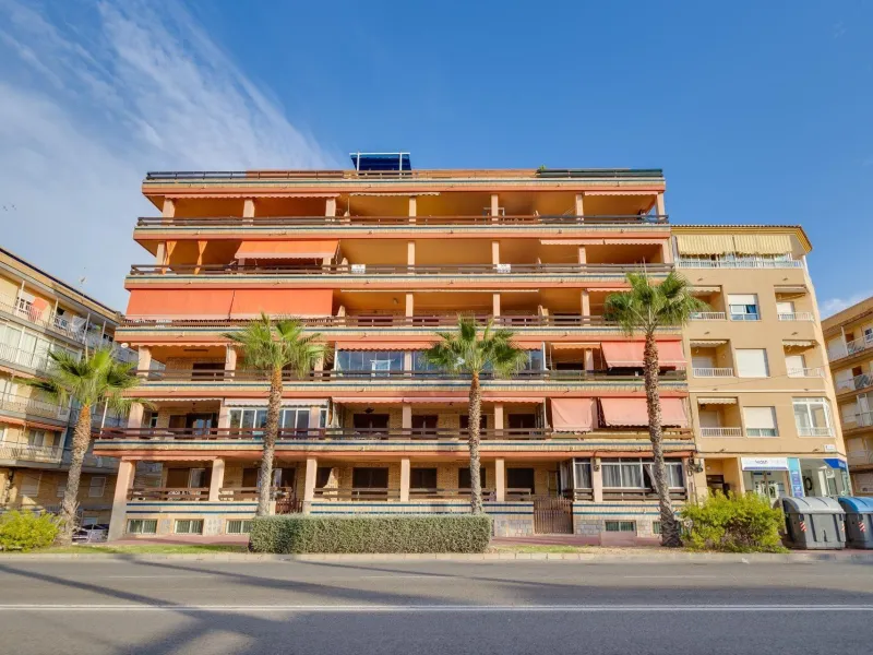 Moderno Apartamento Reformado en Playa de los Náufragos, Torrevieja 3 habitaciones 2 baños