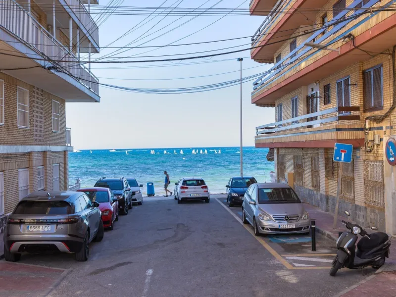 Moderno Apartamento Reformado en Playa de los Náufragos, Torrevieja 3 habitaciones 2 baños