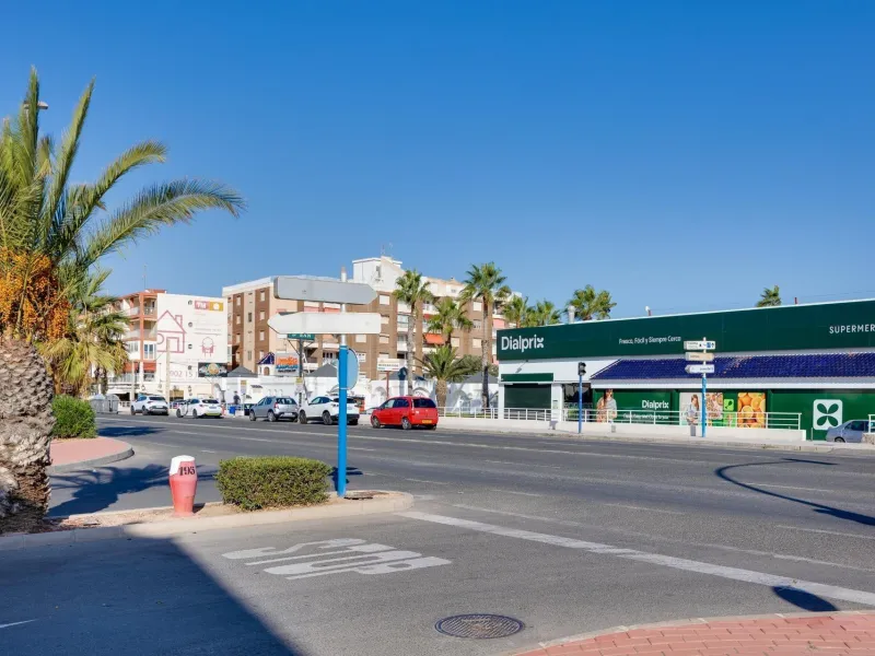 Moderno Apartamento Reformado en Playa de los Náufragos, Torrevieja 3 habitaciones 2 baños