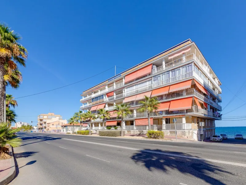 Moderno Apartamento Reformado en Playa de los Náufragos, Torrevieja 3 habitaciones 2 baños