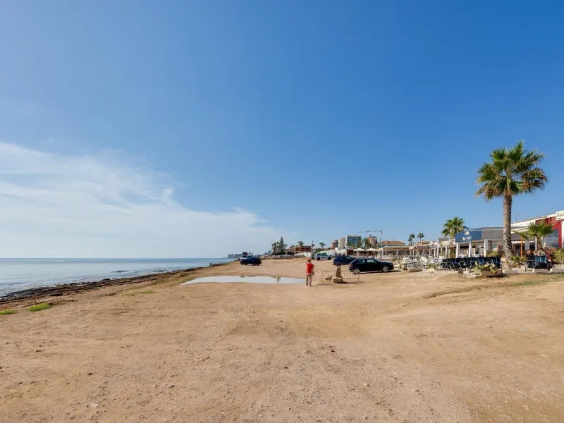 Moderno Apartamento Reformado en Playa de los Náufragos, Torrevieja 3 habitaciones 2 baños