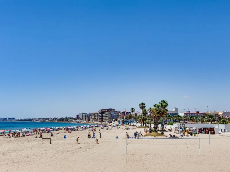 Moderno Apartamento Reformado en Playa de los Náufragos, Torrevieja 3 habitaciones 2 baños