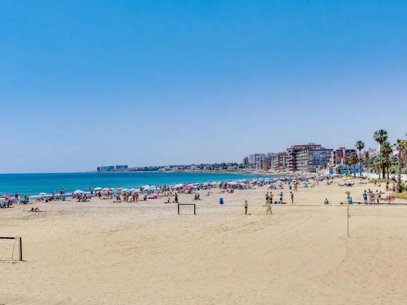 Moderno Apartamento Reformado en Playa de los Náufragos, Torrevieja 3 habitaciones 2 baños
