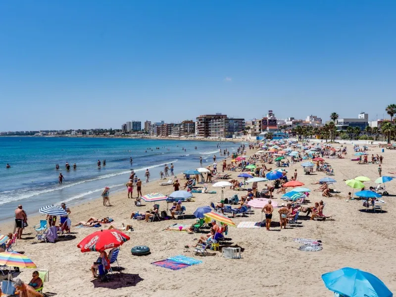 Moderno Apartamento Reformado en Playa de los Náufragos, Torrevieja 3 habitaciones 2 baños