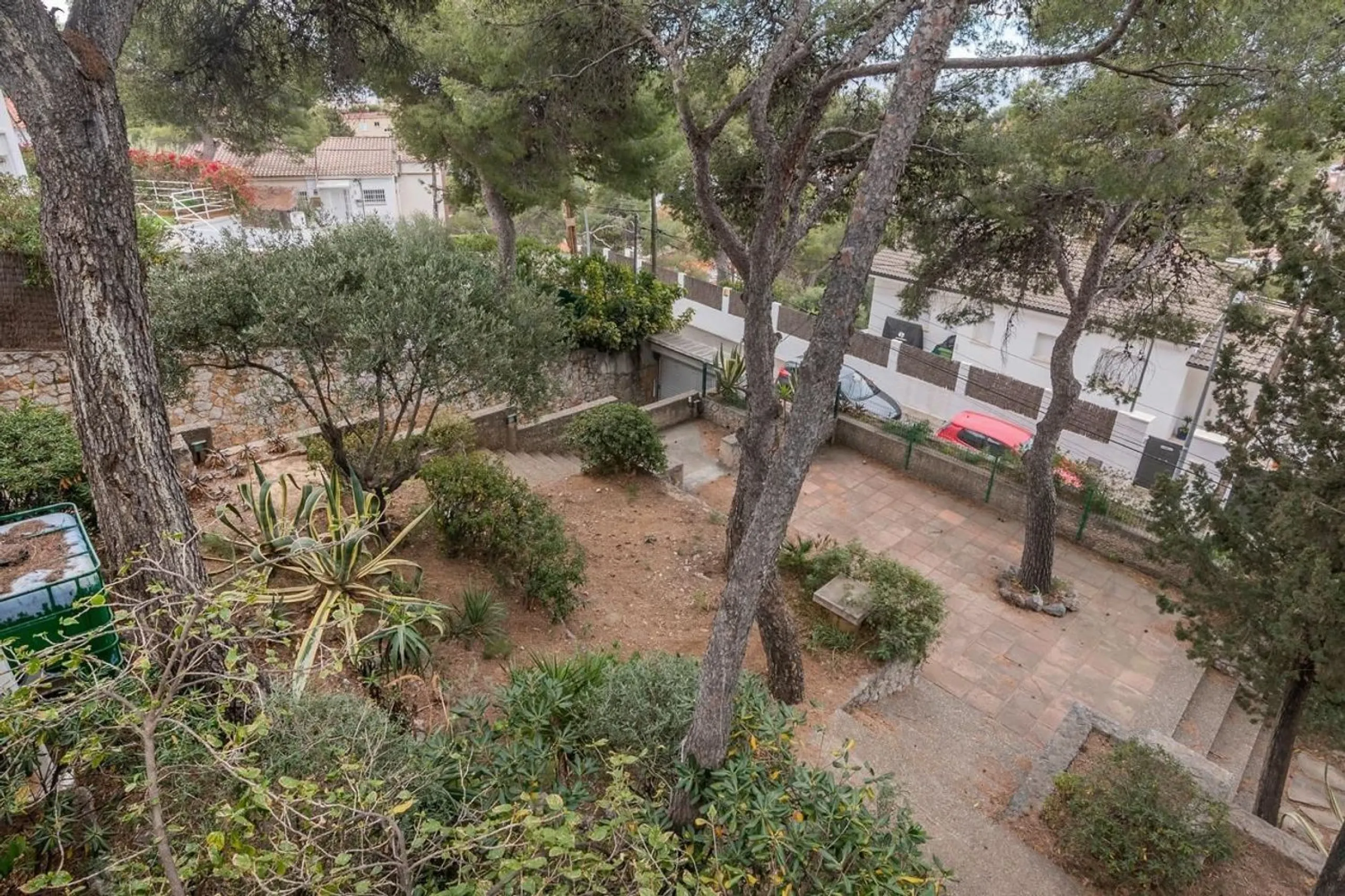 Exclusive villa with sea views and pool in Bellamar, Castelldefels