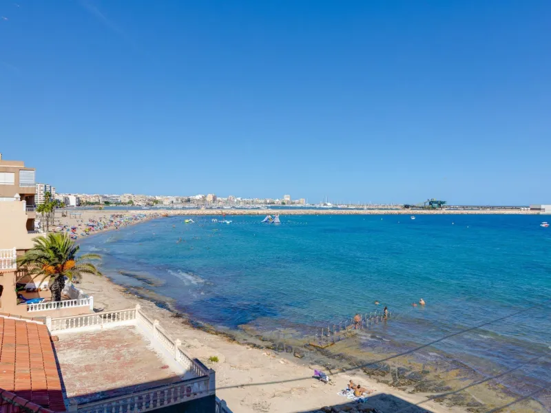 Moderno Apartamento Reformado en Playa de los Náufragos, Torrevieja 3 habitaciones 2 baños