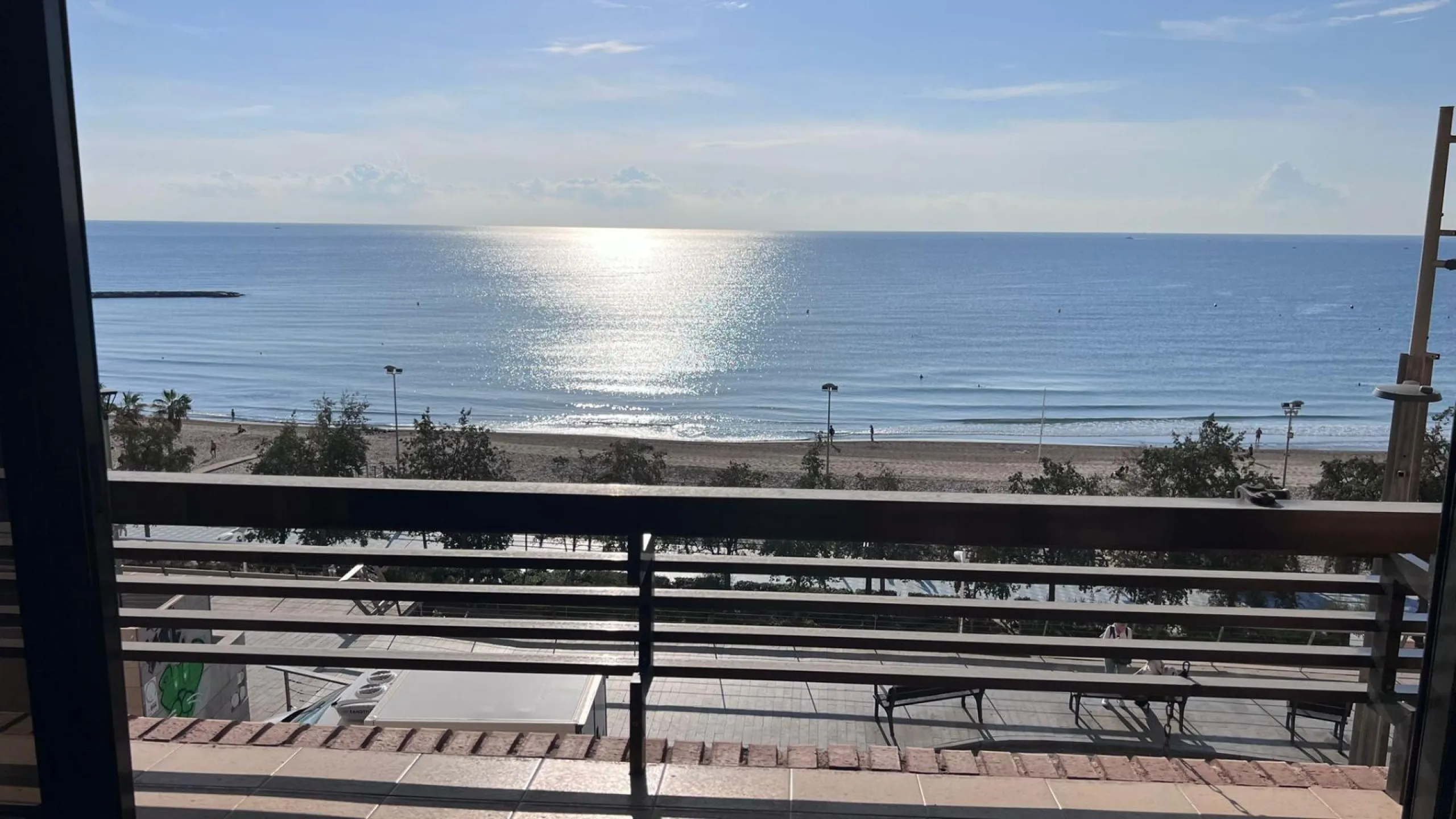 ESTUPENDO PISO EN PRIMERA LINEA JUNTO AL POSTIGUET - VIRGEN DEL SOCORRO
