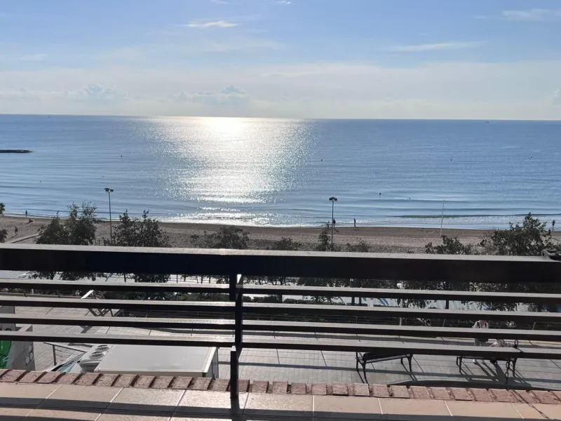 ESTUPENDO PISO EN PRIMERA LINEA JUNTO AL POSTIGUET - VIRGEN DEL SOCORRO