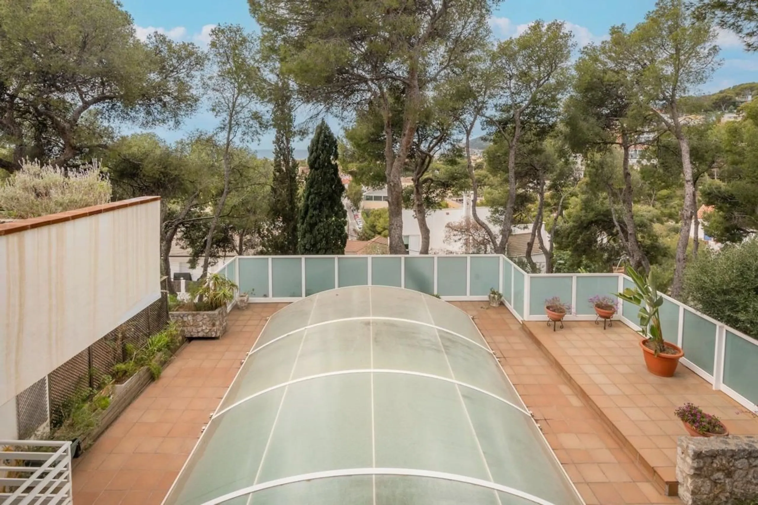 Exclusive villa with sea views and pool in Bellamar, Castelldefels