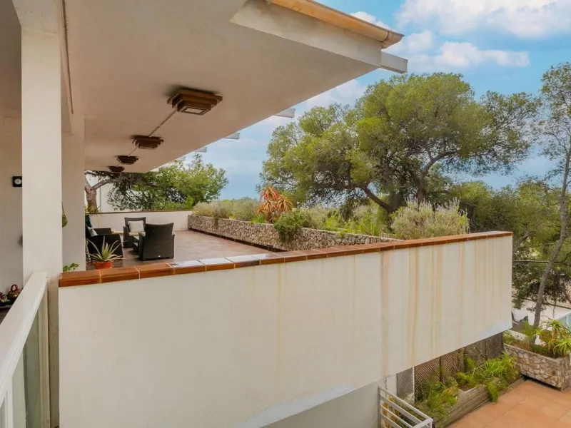 Exclusive villa with sea views and pool in Bellamar, Castelldefels