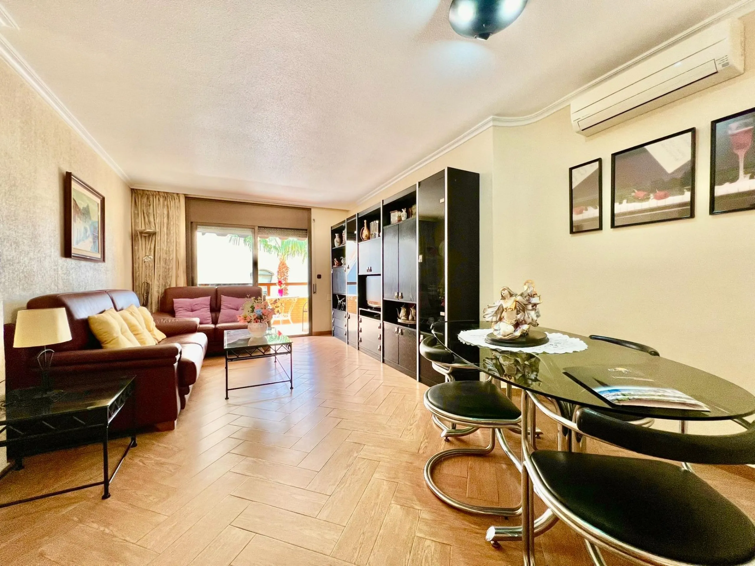 COMFORT, SPACIOUSNESS AND EXCLUSIVITY. 145m2 APARTMENT IN A PRIVILEGED LOCATION WITH A PRIVATE COMMUNITY SOLARIUM OF 60m2
