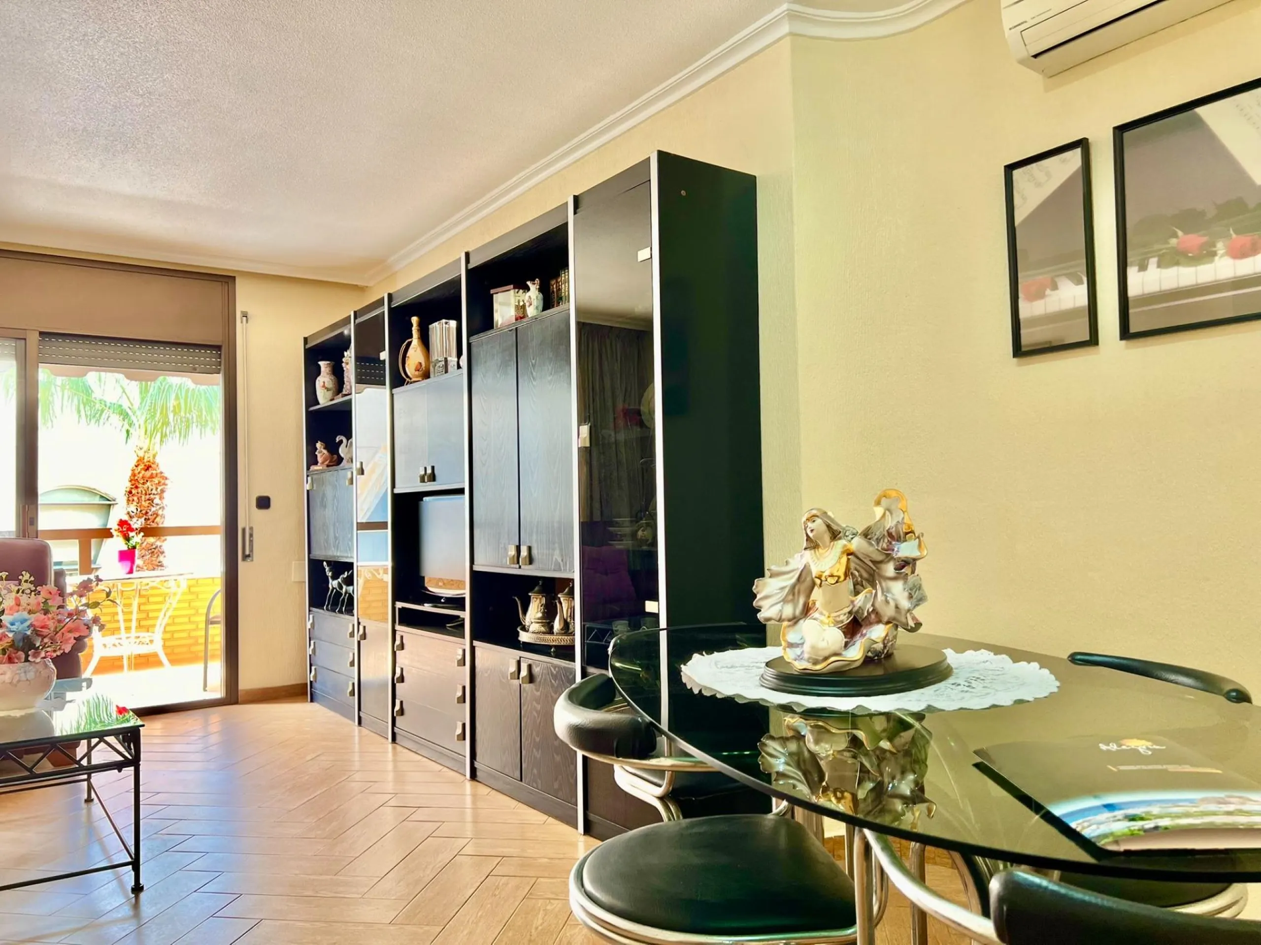 COMFORT, SPACIOUSNESS AND EXCLUSIVITY. 145m2 APARTMENT IN A PRIVILEGED LOCATION WITH A PRIVATE COMMUNITY SOLARIUM OF 60m2