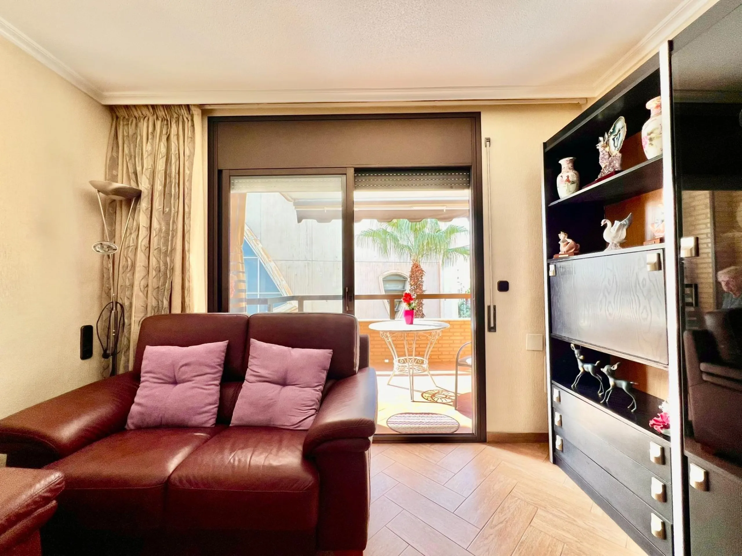 COMFORT, SPACIOUSNESS AND EXCLUSIVITY. 145m2 APARTMENT IN A PRIVILEGED LOCATION WITH A PRIVATE COMMUNITY SOLARIUM OF 60m2