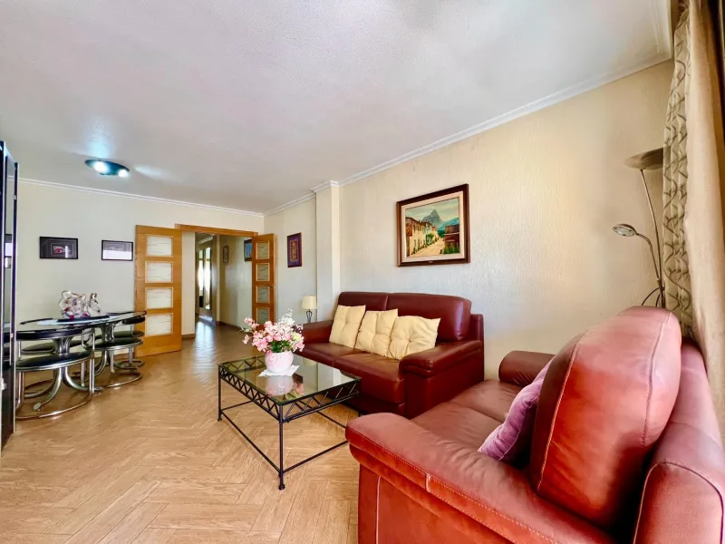 COMFORT, SPACIOUSNESS AND EXCLUSIVITY. 145m2 APARTMENT IN A PRIVILEGED LOCATION WITH A PRIVATE COMMUNITY SOLARIUM OF 60m2