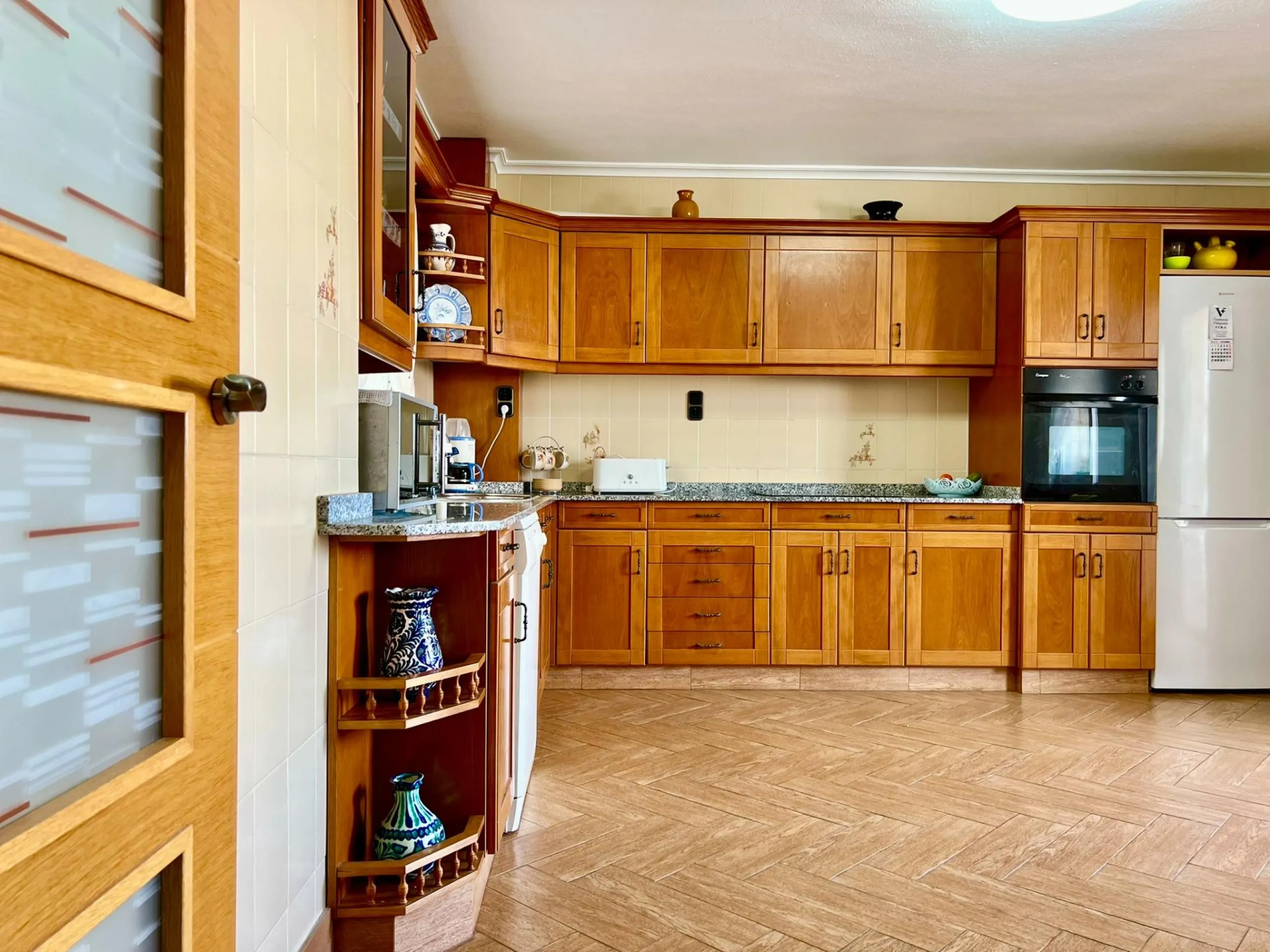 COMFORT, SPACIOUSNESS AND EXCLUSIVITY. 145m2 APARTMENT IN A PRIVILEGED LOCATION WITH A PRIVATE COMMUNITY SOLARIUM OF 60m2