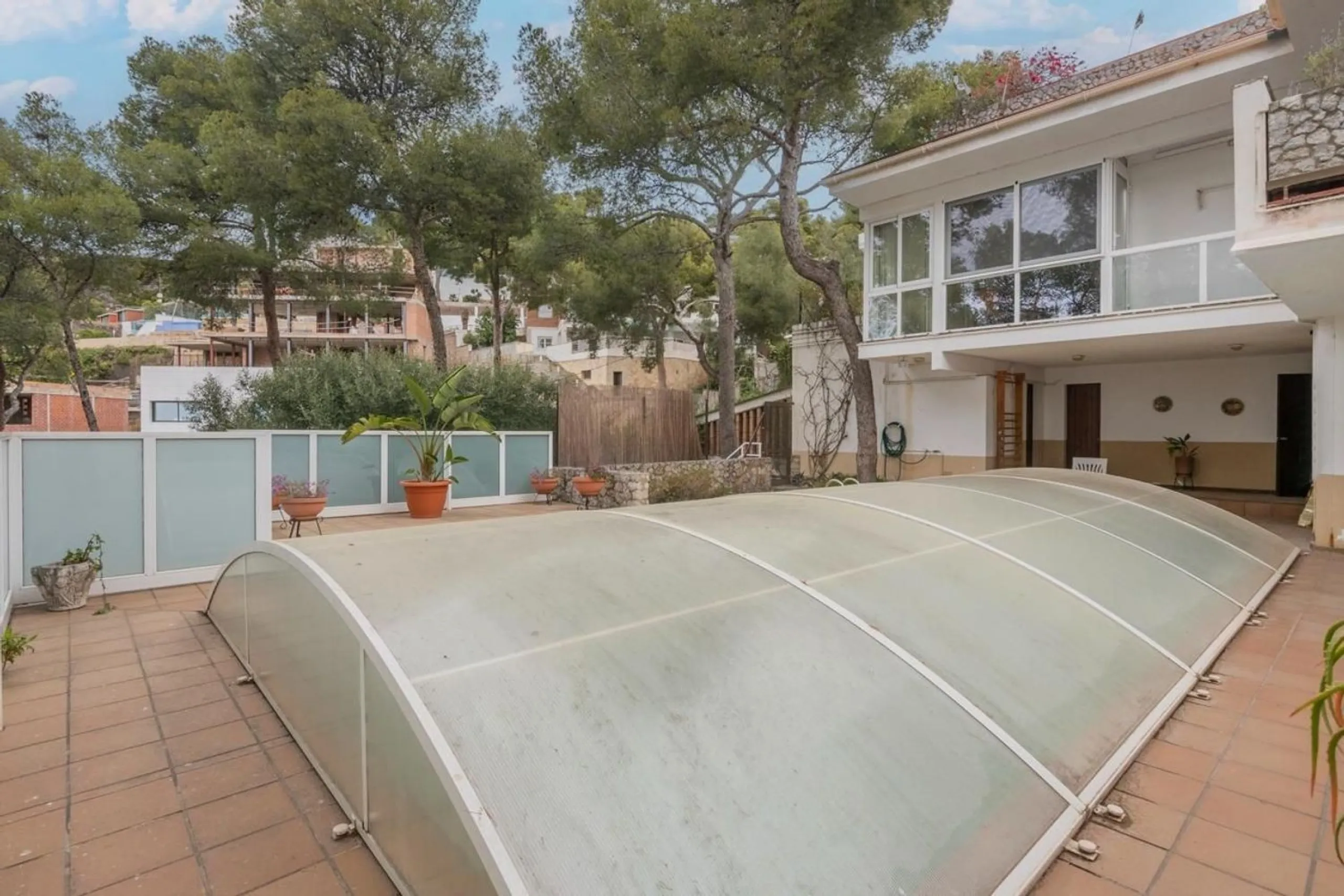 Exclusive villa with sea views and pool in Bellamar, Castelldefels
