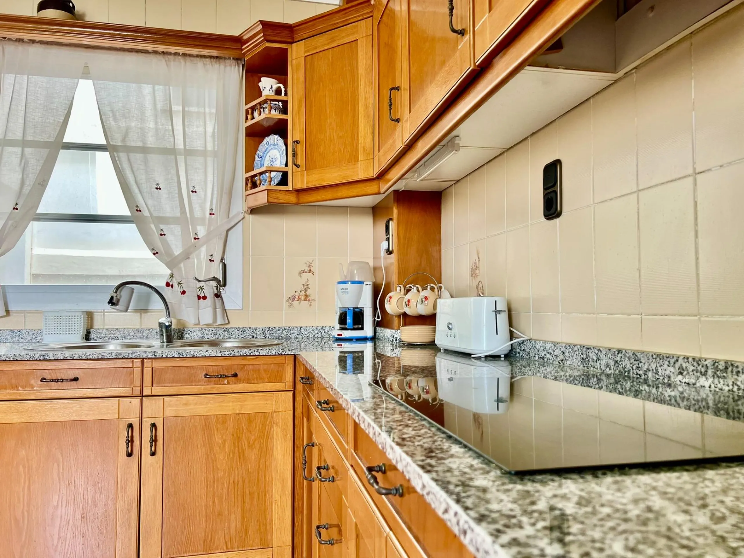 COMFORT, SPACIOUSNESS AND EXCLUSIVITY. 145m2 APARTMENT IN A PRIVILEGED LOCATION WITH A PRIVATE COMMUNITY SOLARIUM OF 60m2