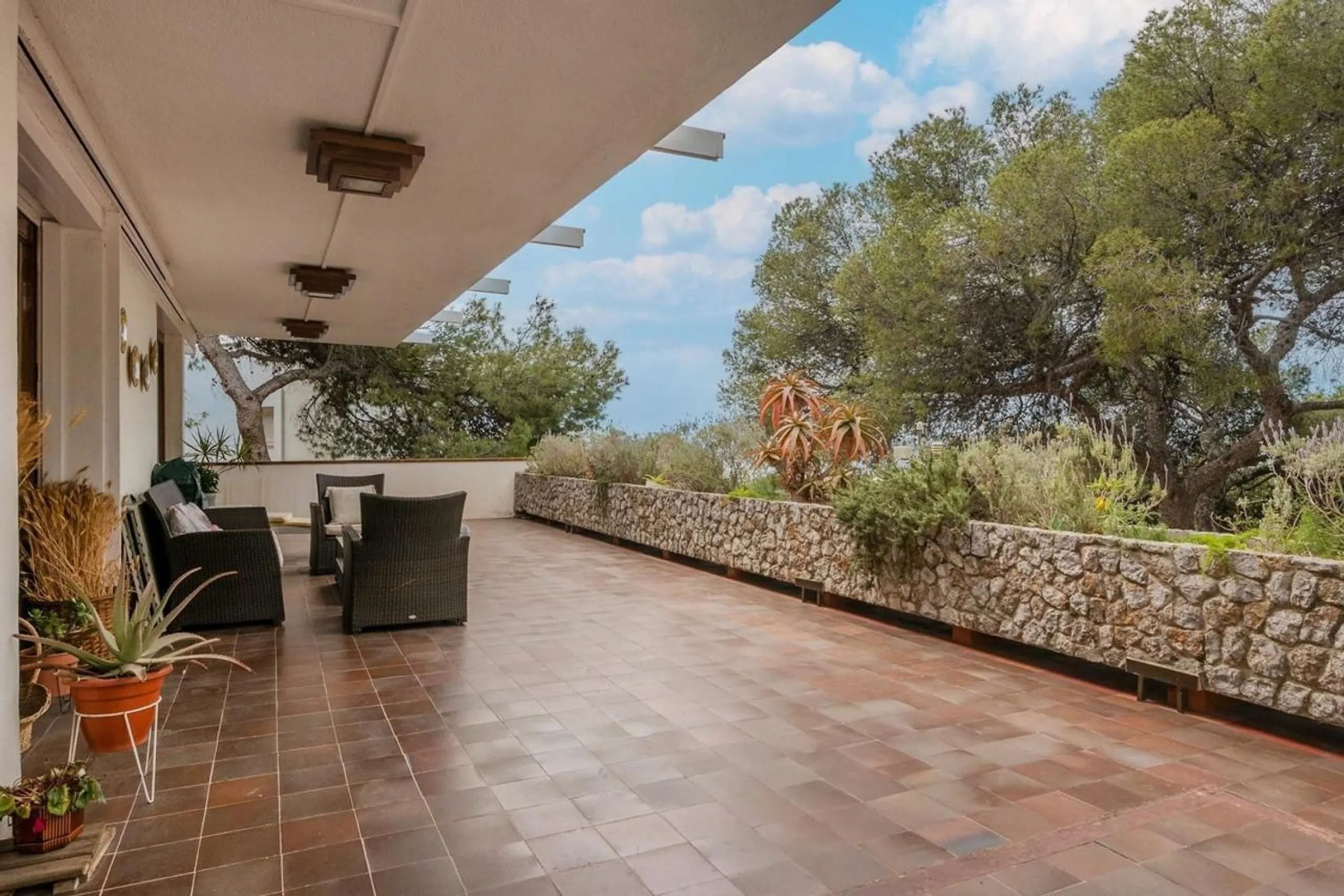 Exclusive villa with sea views and pool in Bellamar, Castelldefels