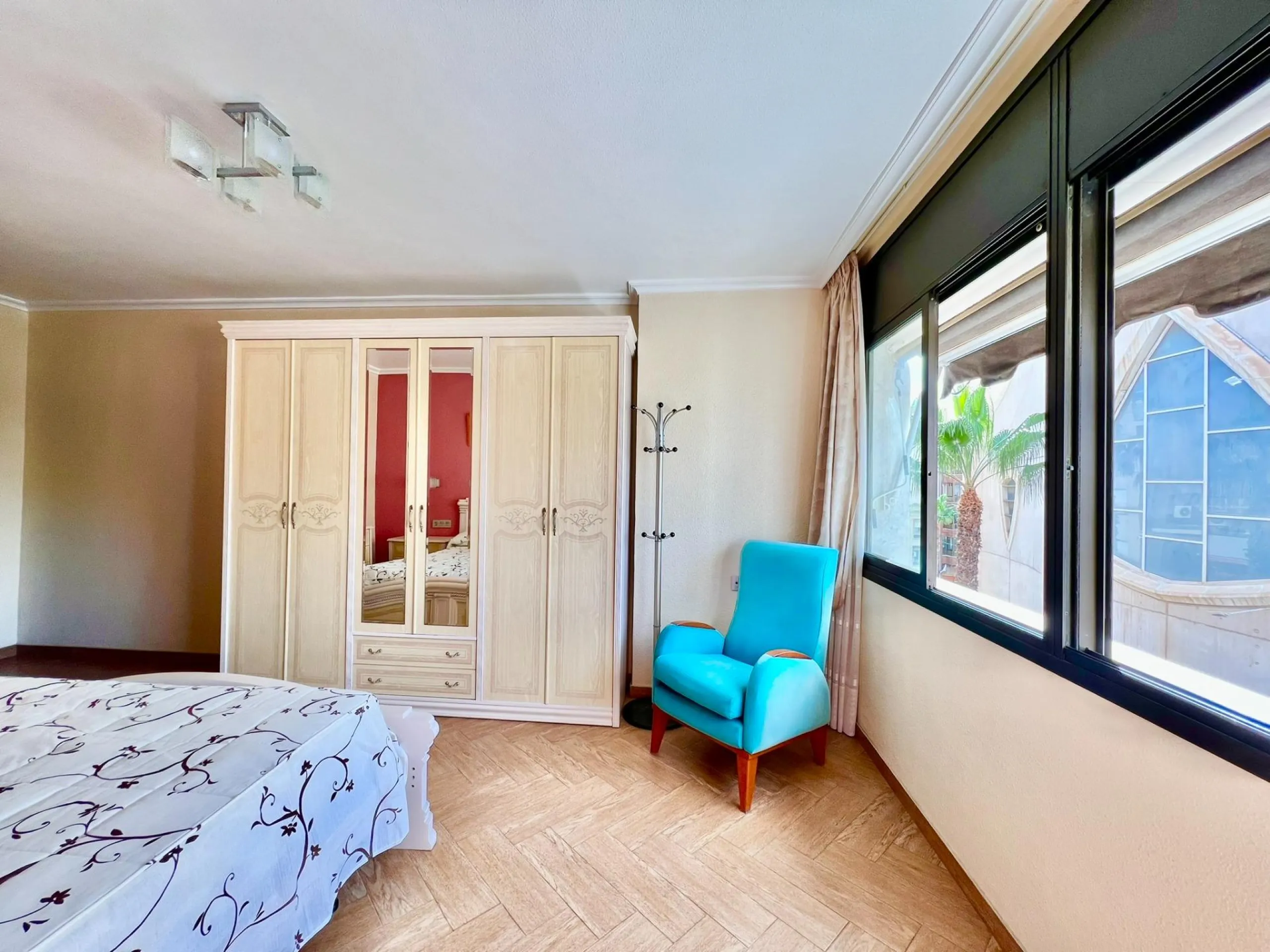 COMFORT, SPACIOUSNESS AND EXCLUSIVITY. 145m2 APARTMENT IN A PRIVILEGED LOCATION WITH A PRIVATE COMMUNITY SOLARIUM OF 60m2