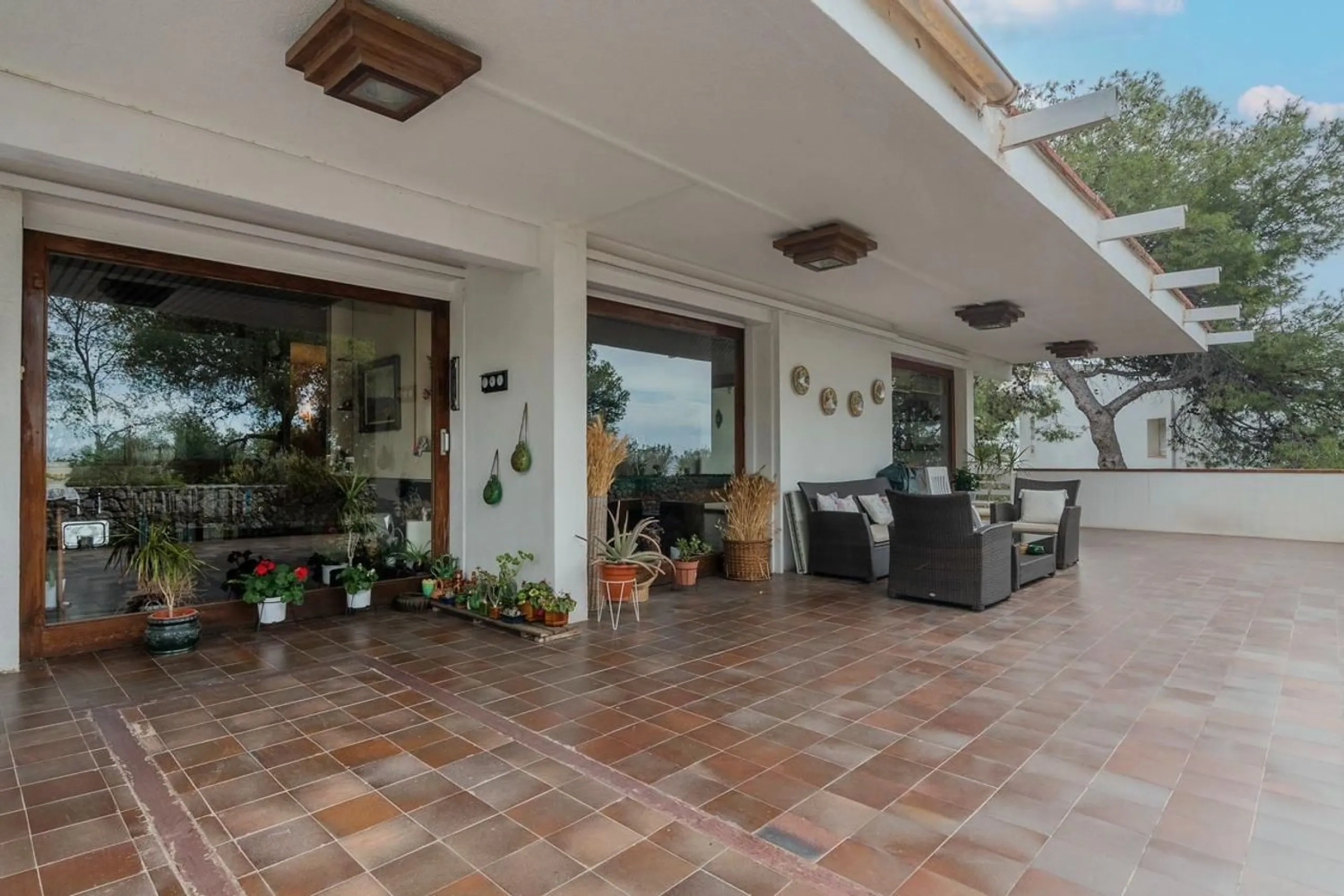 Exclusive villa with sea views and pool in Bellamar, Castelldefels