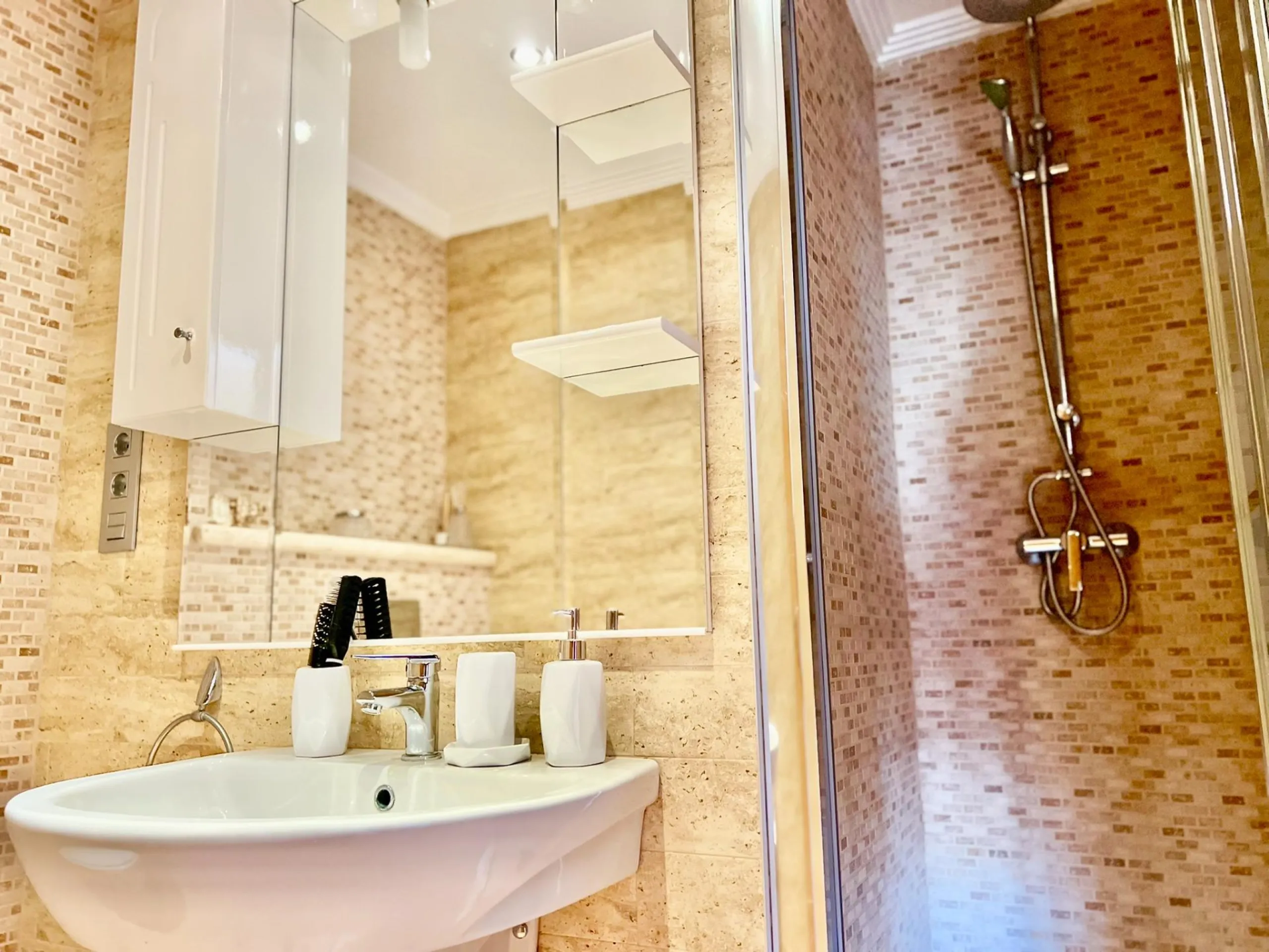 COMFORT, SPACIOUSNESS AND EXCLUSIVITY. 145m2 APARTMENT IN A PRIVILEGED LOCATION WITH A PRIVATE COMMUNITY SOLARIUM OF 60m2