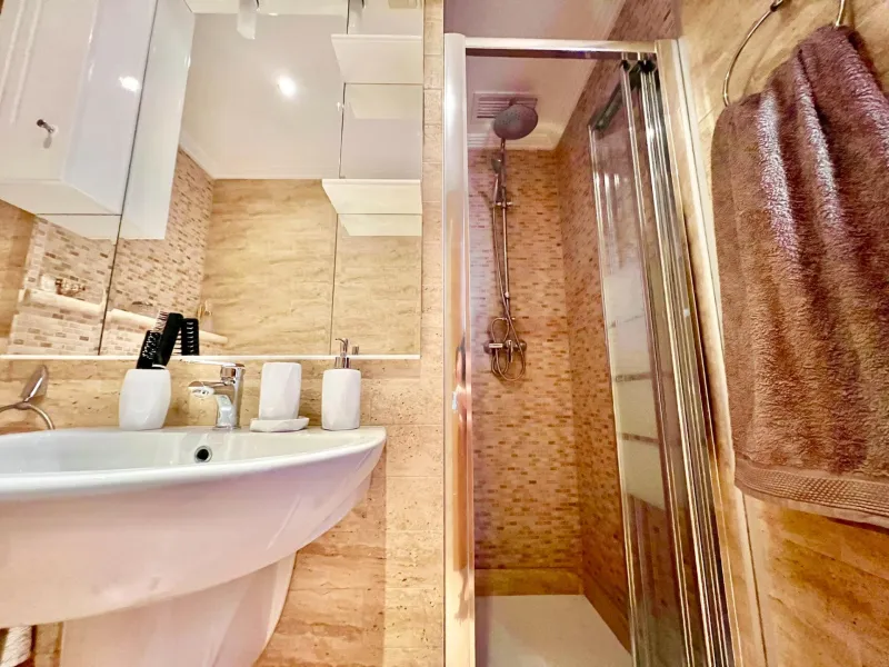 COMFORT, SPACIOUSNESS AND EXCLUSIVITY. 145m2 APARTMENT IN A PRIVILEGED LOCATION WITH A PRIVATE COMMUNITY SOLARIUM OF 60m2