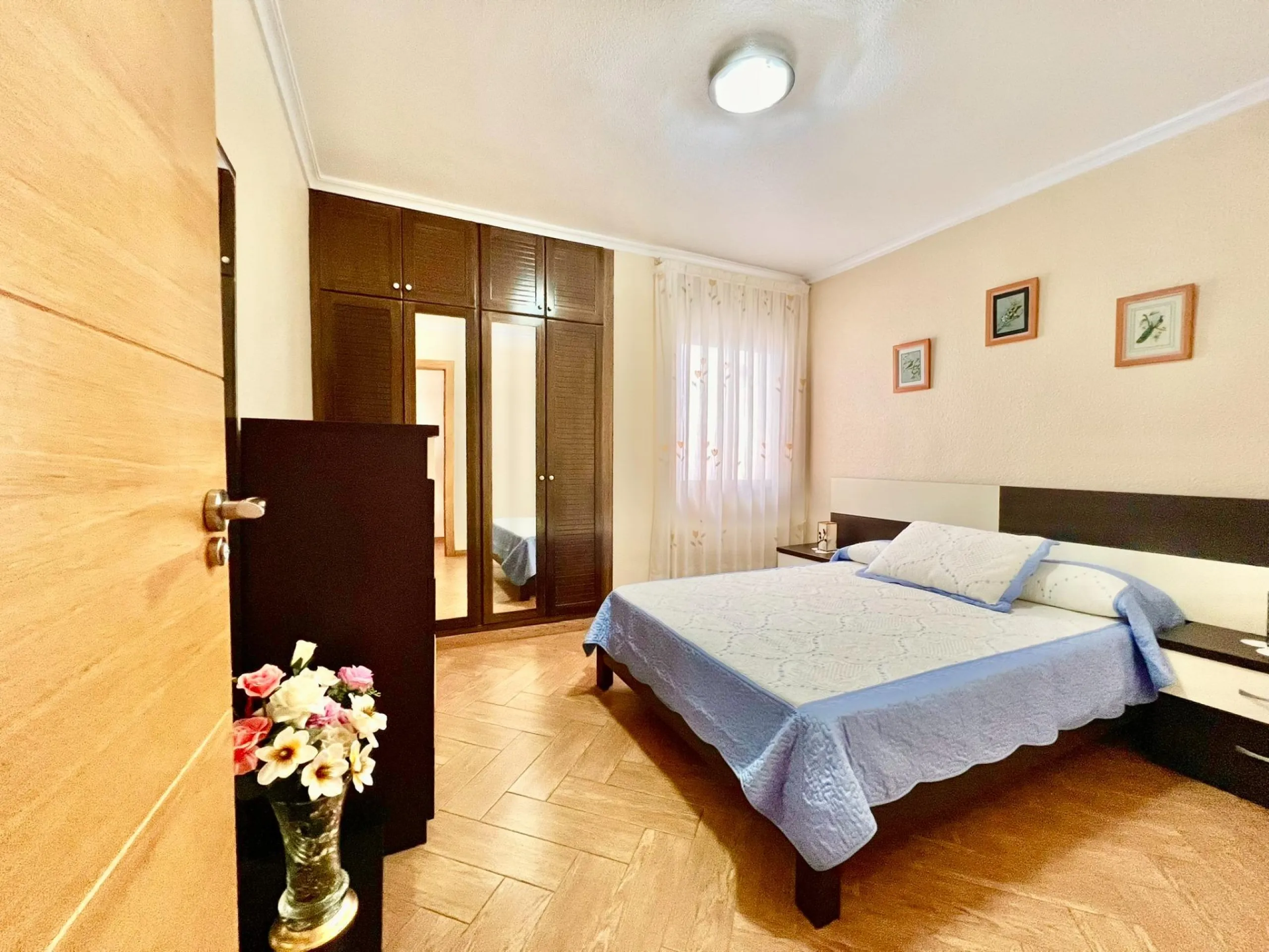 COMFORT, SPACIOUSNESS AND EXCLUSIVITY. 145m2 APARTMENT IN A PRIVILEGED LOCATION WITH A PRIVATE COMMUNITY SOLARIUM OF 60m2