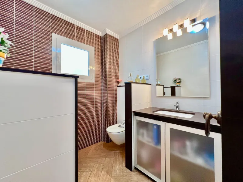COMFORT, SPACIOUSNESS AND EXCLUSIVITY. 145m2 APARTMENT IN A PRIVILEGED LOCATION WITH A PRIVATE COMMUNITY SOLARIUM OF 60m2