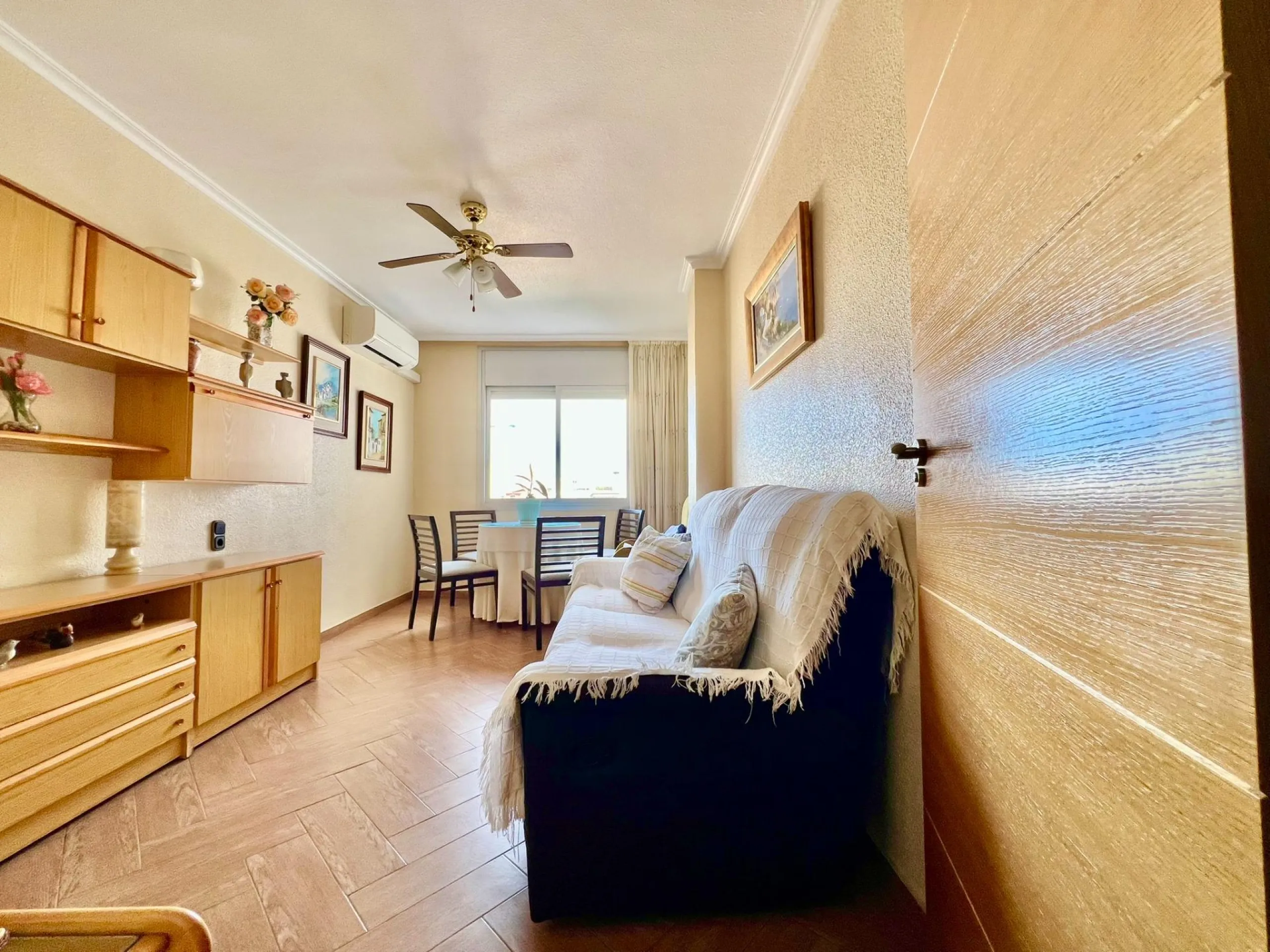 COMFORT, SPACIOUSNESS AND EXCLUSIVITY. 145m2 APARTMENT IN A PRIVILEGED LOCATION WITH A PRIVATE COMMUNITY SOLARIUM OF 60m2