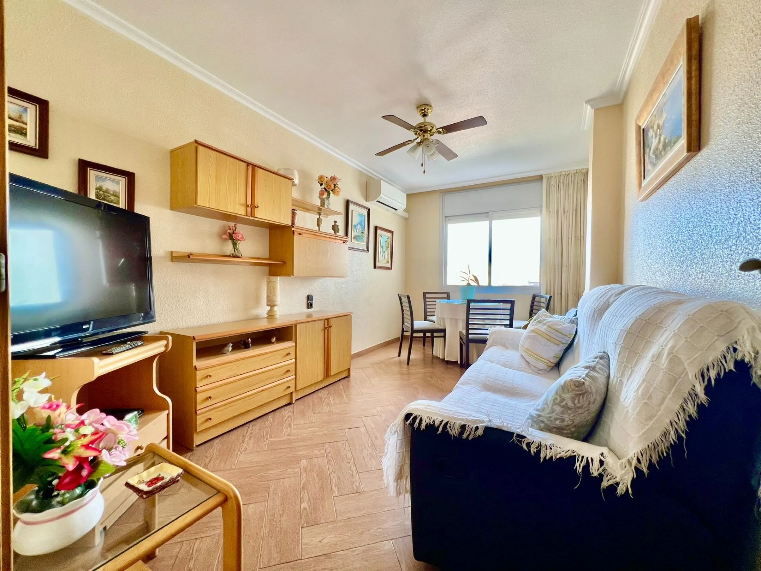 COMFORT, SPACIOUSNESS AND EXCLUSIVITY. 145m2 APARTMENT IN A PRIVILEGED LOCATION WITH A PRIVATE COMMUNITY SOLARIUM OF 60m2
