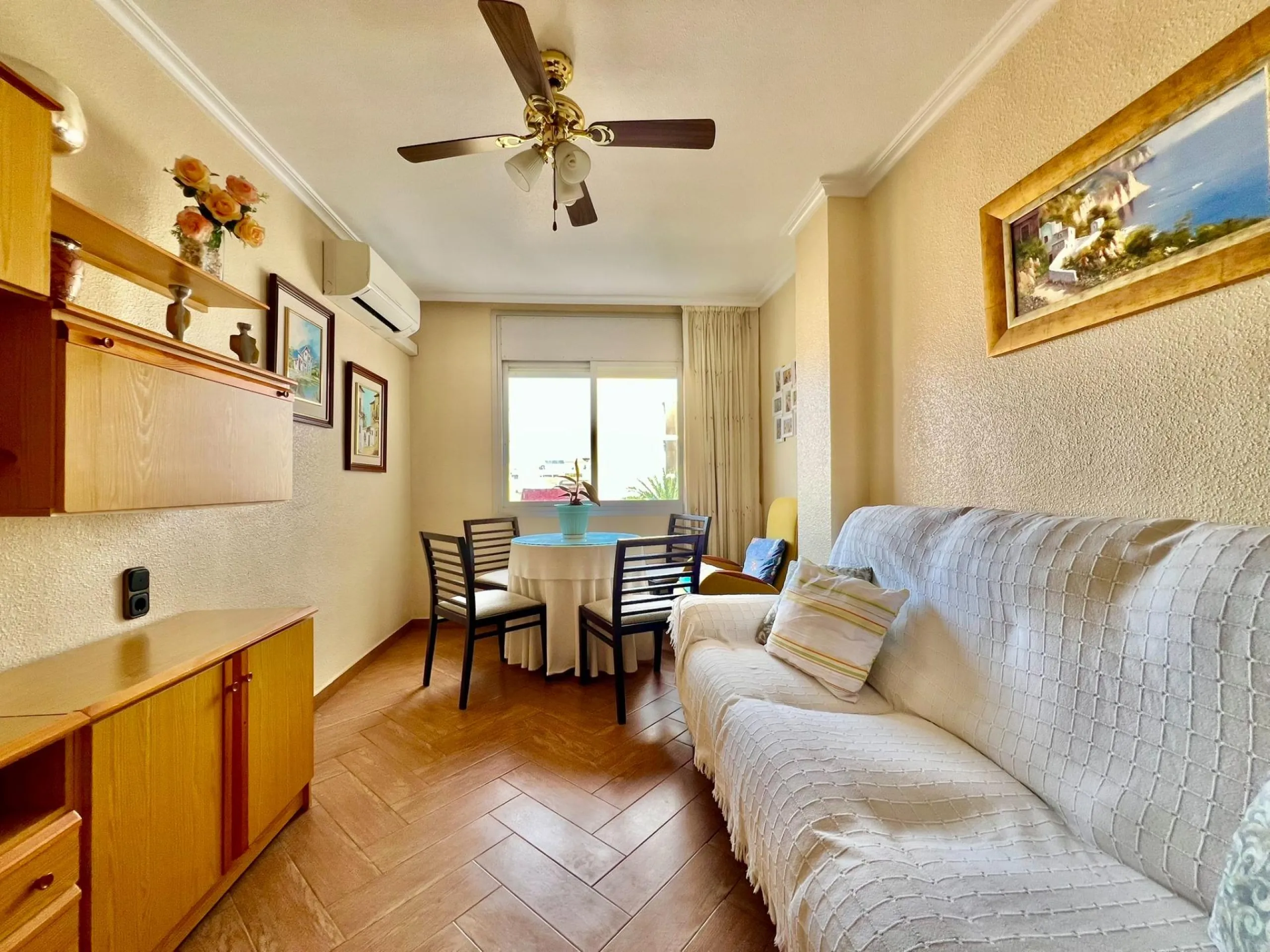 COMFORT, SPACIOUSNESS AND EXCLUSIVITY. 145m2 APARTMENT IN A PRIVILEGED LOCATION WITH A PRIVATE COMMUNITY SOLARIUM OF 60m2