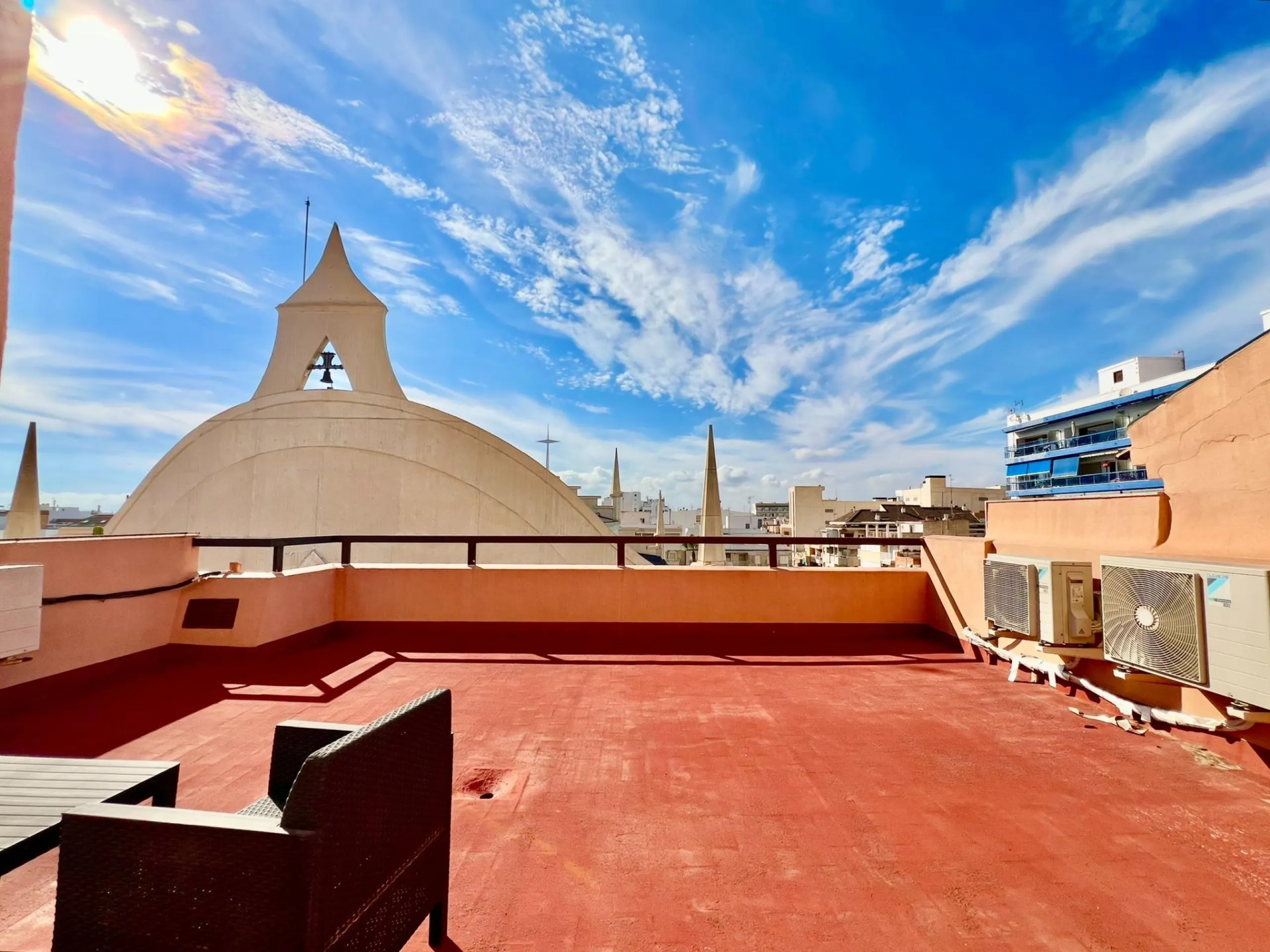 COMFORT, SPACIOUSNESS AND EXCLUSIVITY. 145m2 APARTMENT IN A PRIVILEGED LOCATION WITH A PRIVATE COMMUNITY SOLARIUM OF 60m2