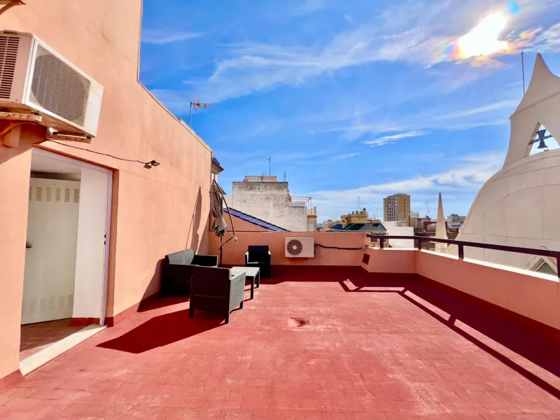COMFORT, SPACIOUSNESS AND EXCLUSIVITY. 145m2 APARTMENT IN A PRIVILEGED LOCATION WITH A PRIVATE COMMUNITY SOLARIUM OF 60m2