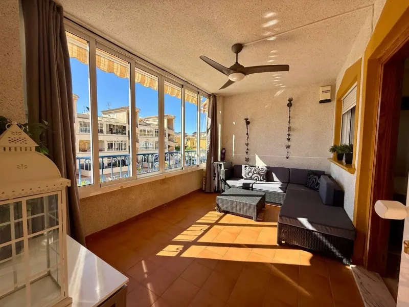 Exclusivo apartamento con 2 dormitorios, 1 baño y piscina
